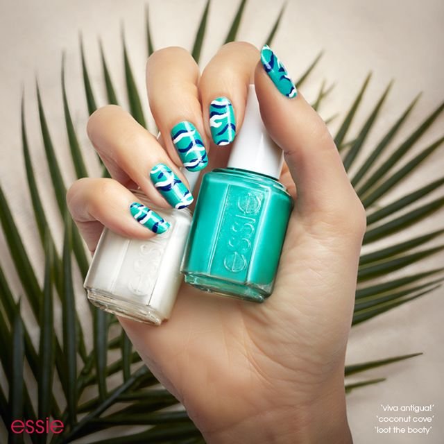 camo waves - nailart