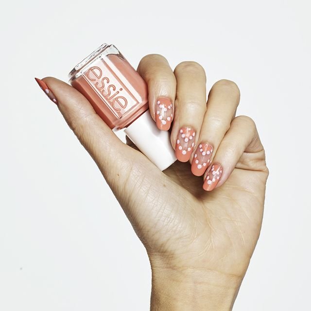 coral cut out - nailart