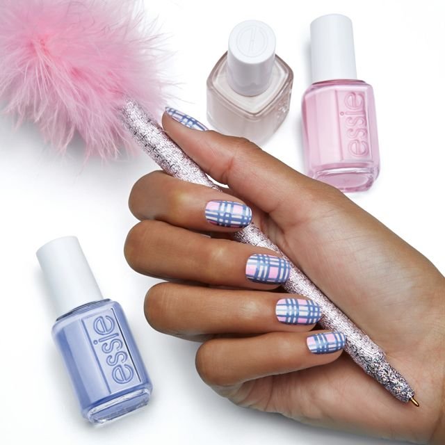 uniform plaid - nailart