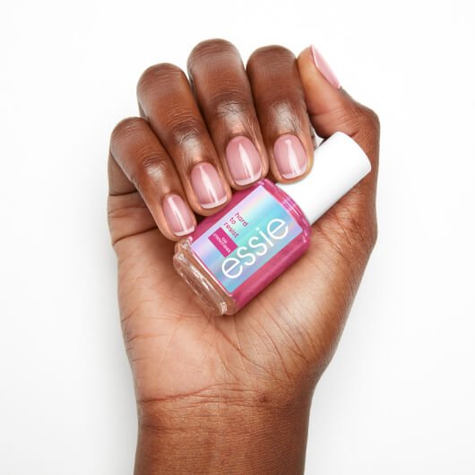 ESSIE-nailstrengthener-Hand-3-Pink