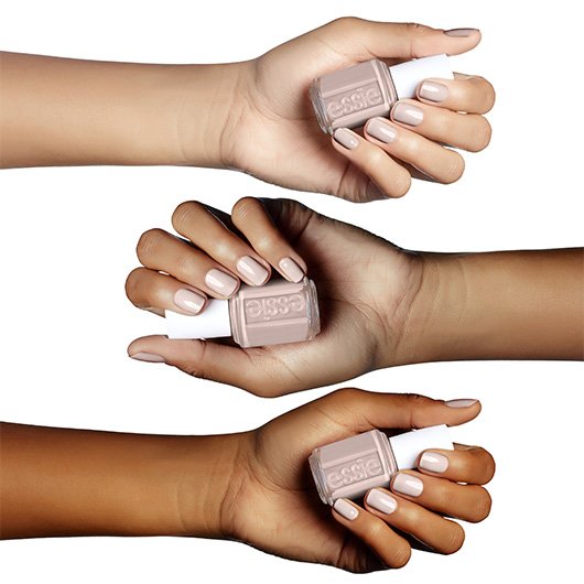 ESSIE-enamel-topless-and-barefoot-on-hand