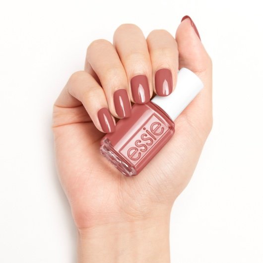 Respond with a kiss-essie-original-03-Essie