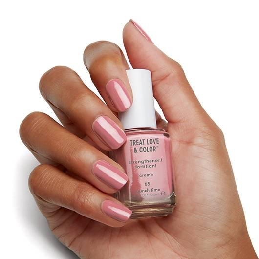 ESSIE-treat-love-and-color-crunch-time-on-hand-2