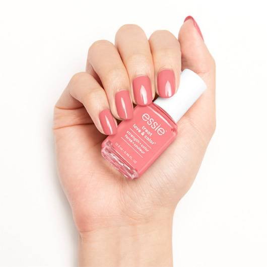 Essie-treat-love-and-color-take-10-Hand-1-US-530