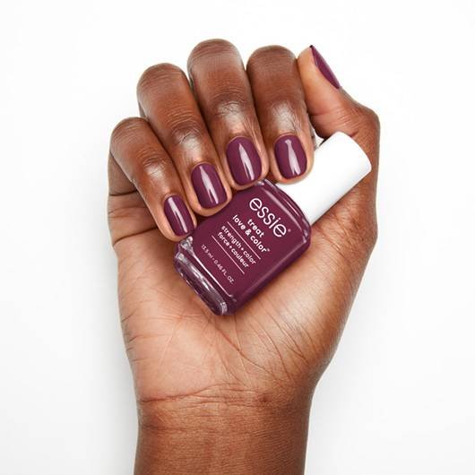Essie-treat-love-and-color-a-game-Hand-3-US-530