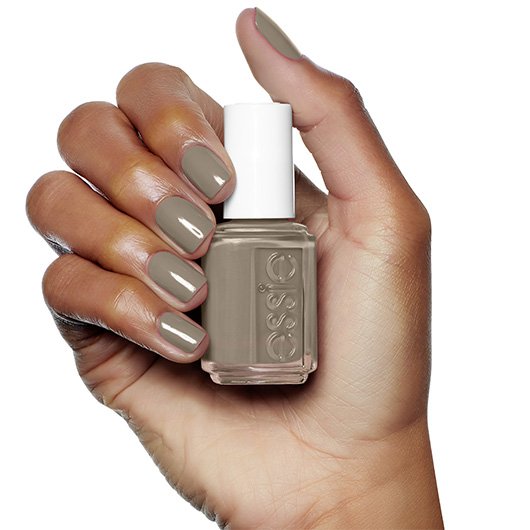 ESSIE-enamel-exposed-on-hand-01