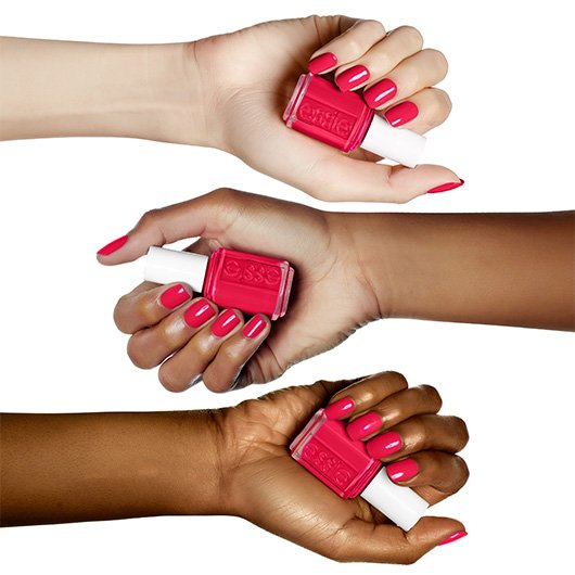 ESSIE-enamel-exotic-liras-on-hand