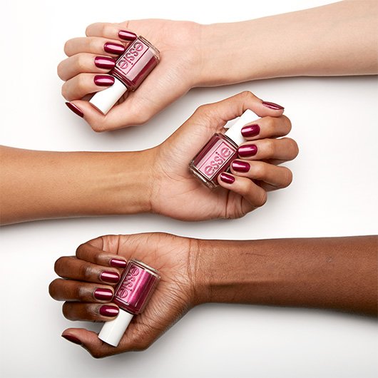 ESSIE-enamel-without-reservations-on-hand